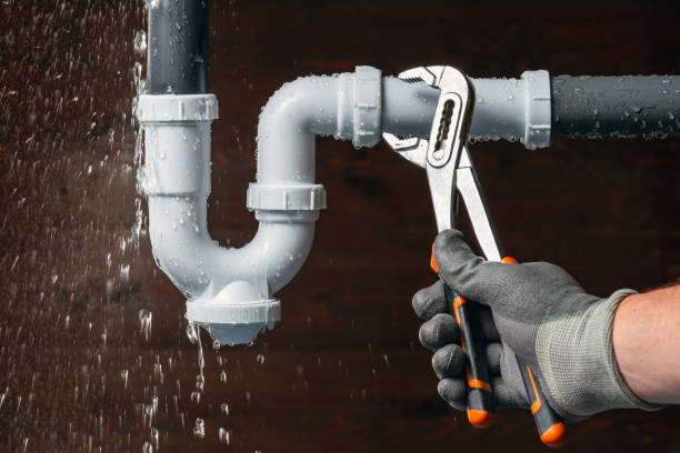 Professional Emergency Plumber technician working in Dalton, PA